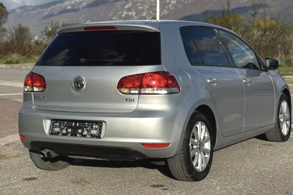 Cars for sale in Tirana - 6,800 Euro