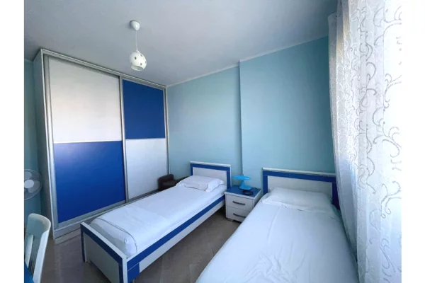 Shtepi me qera Apartament ne Vlore, 2+1, Mobilimi E mobiluar, Pagesa 50,000  Leke.
