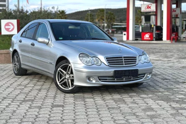 Cars for sale in Lushnje - 4,800 Euro