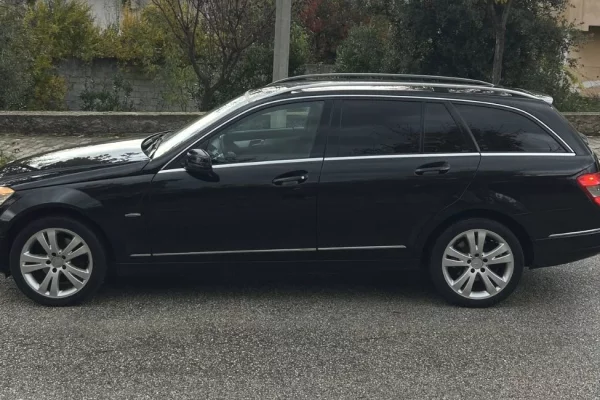 Auto in Vendita  a Tirana - 5,000 Euro