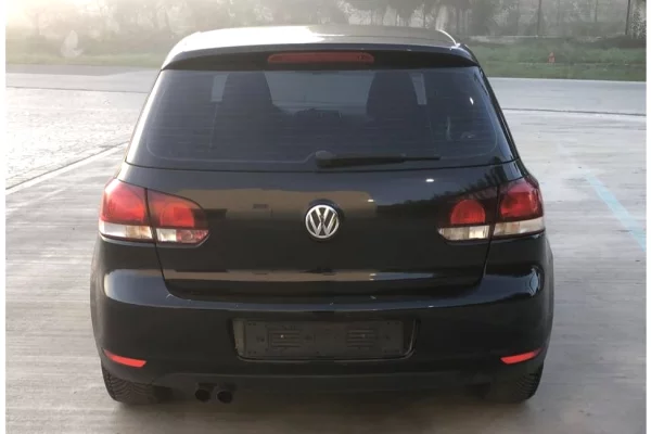 Makina ne shitje ne Tirane - 6,900 Euro