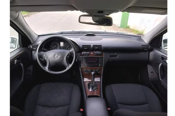 Auto in Vendita  a Tirana - 3,700 Euro