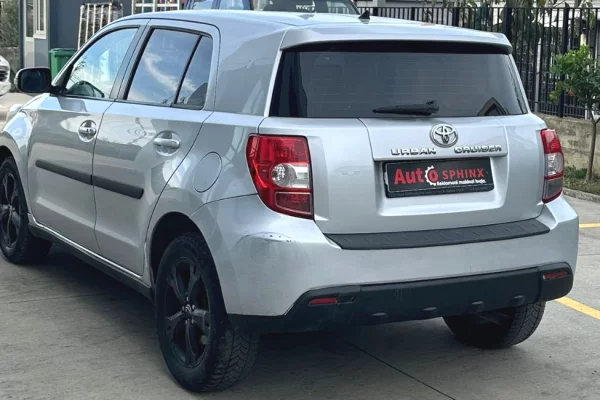 Makina ne shitje ne Tirane - 4,900 Euro