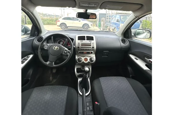 Makina ne shitje ne Tirane - 4,900 Euro