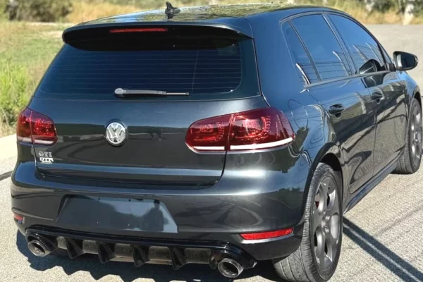 Makina ne shitje ne Tirane - 6,700 Euro