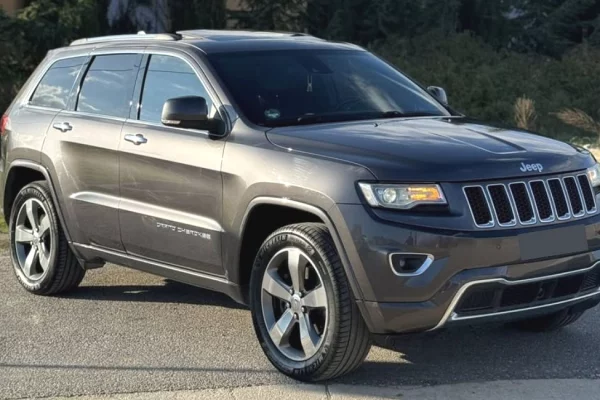 Makina ne shitje ne Tirane - 14,800 Euro