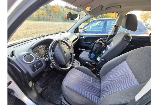 Makina ne shitje ne Elbasan - 4,500 Euro