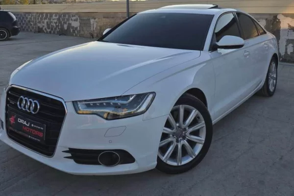 Makina ne shitje ne Tirane - 9,800 Euro