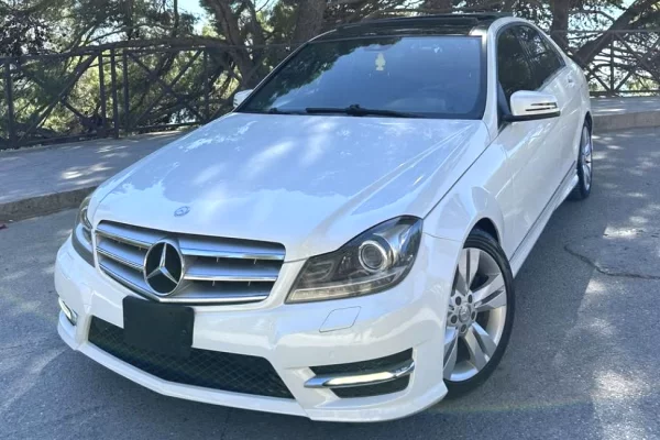 Makina ne shitje  ne Tirane - 8,800 Euro