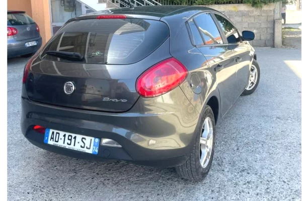 Auto in Vendita  a Tirana - 2,500 Euro