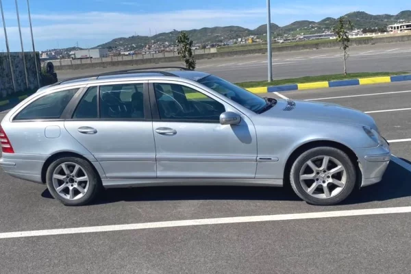 Cars for sale in Tirana - 3,000 Euro