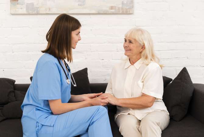 Njoftime Pune Kujdestare te moshuar