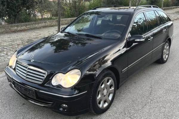 Cars for sale in Tirana - 4,000 Euro