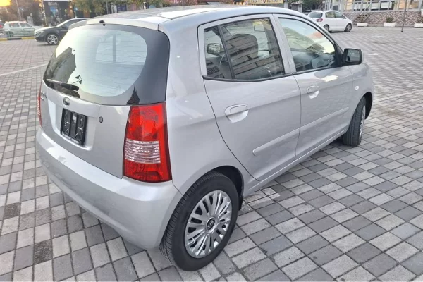 Cars for sale in Tirana - 3,500 Euro