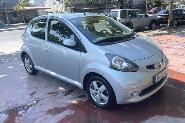 Auto in Vendita a Tirana - 3,700 Euro