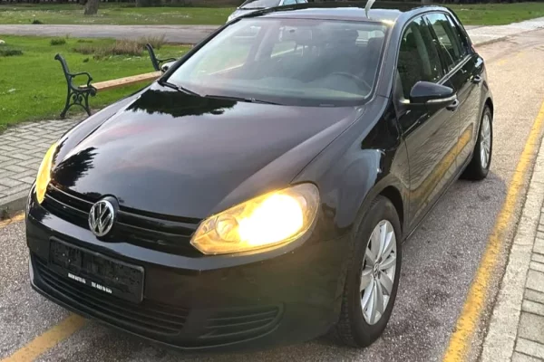 Makina ne shitje ne Vlore - 5,200 Euro