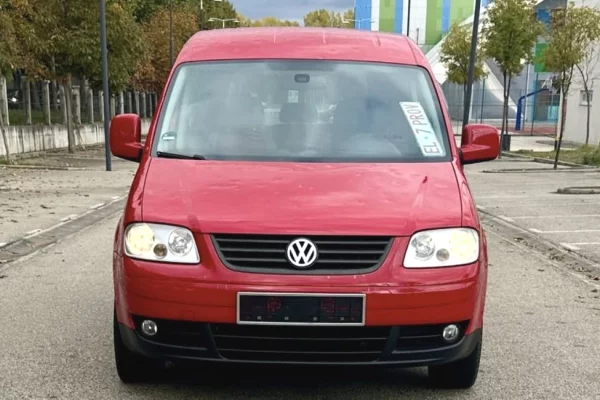 Auto in Vendita a Tirana - 3,999 Euro