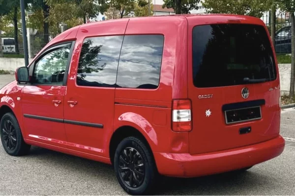 Auto in Vendita a Tirana - 3,999 Euro