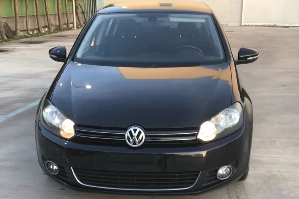 Makina ne shitje ne Tirane - 6,900 Euro