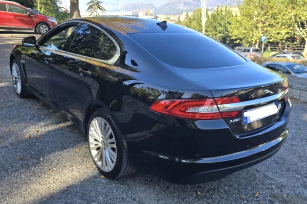 Makina ne shitje  ne Tirane - 6,300 Euro