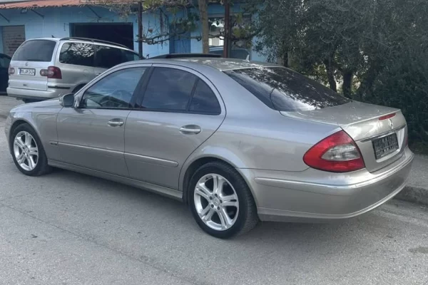 Makina ne shitje  ne Tirane - 6,500 Euro