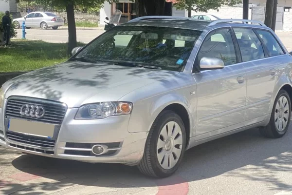 Auto in Vendita  a Tirana - 3,800 Euro