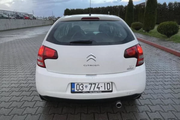 Auto in Vendita  a Pristina - 4,300 Euro