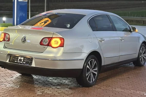 Auto in Vendita  a Tirana - 3,850 Euro