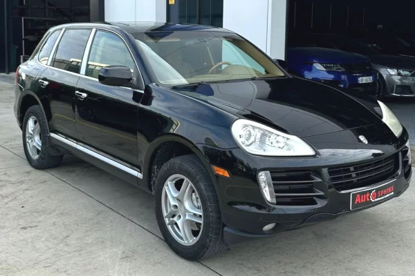 Auto in Vendita  a Tirana - 7,000 Euro