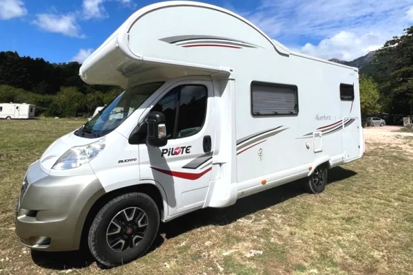 Auto in Vendita  a Tirana - 34,000 Euro