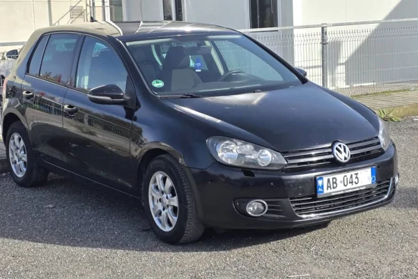 Makina ne shitje ne Tirane - 6,200 Euro