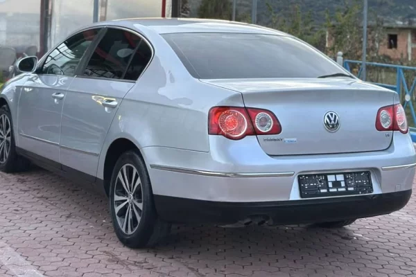 Auto in Vendita  a Tirana - 3,750 Euro