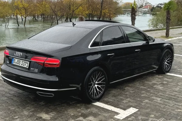 Auto in Vendita  a Tirana - 18,500 Euro