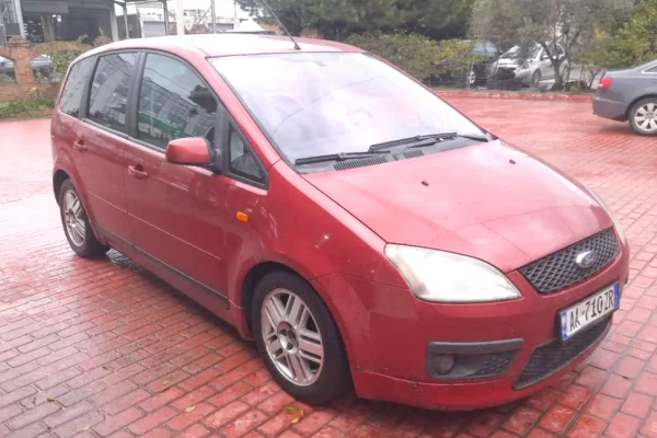 Auto in Vendita  a Tirana - 2,600 Euro