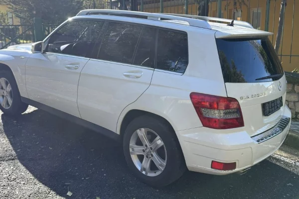 Makina ne shitje  ne Tirane - 8,500 Euro