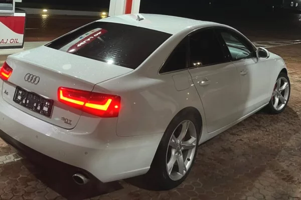 Auto in Vendita  a Tirana - 7,499 Euro