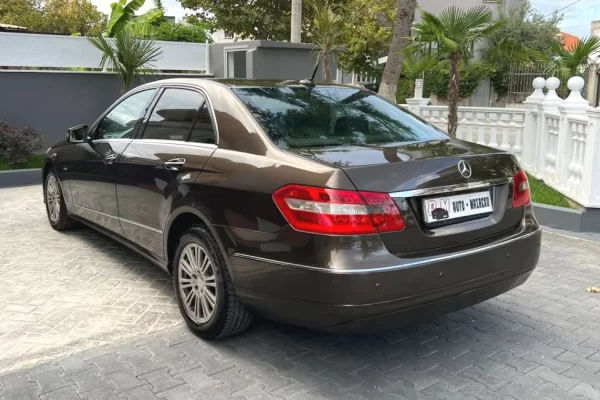 Auto in Vendita a Tirana - 6,700 Euro