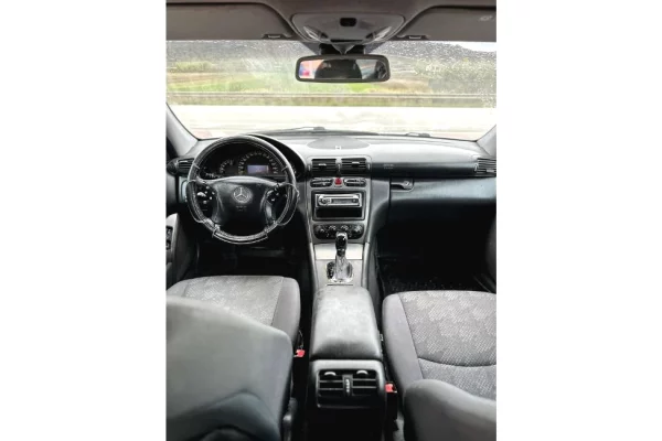 Auto in Vendita a Tirana - 2,200 Euro