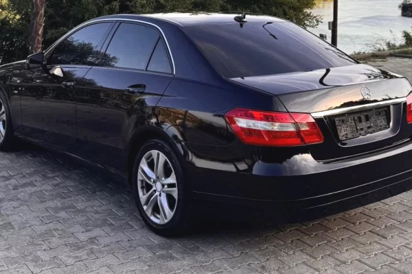 Auto in Vendita a Tirana - 7,900 Euro