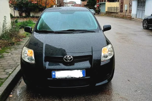 Auto in Vendita a Koriza - 6,000 Euro