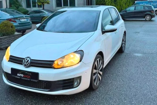 Makina ne shitje ne Tirane - 6,599 Euro