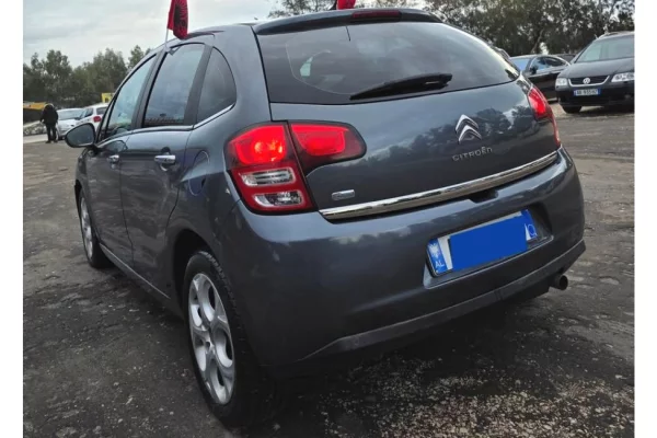 Makina ne shitje ne Durres - 5,300 Euro