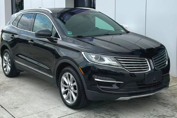 Makina ne shitje ne Tirane - 14,500 Euro