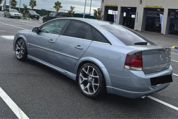 Makina ne shitje ne Durres - 3,400 Euro