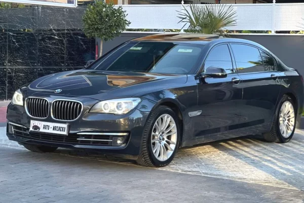 Makina ne shitje ne Fier - 15,000 Euro