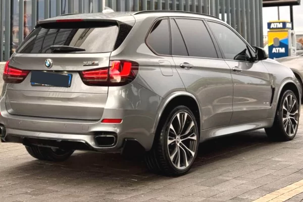 Makina ne shitje ne Durres - 17,900 Euro