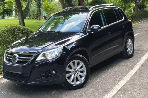 Makina ne shitje  ne Tirane - 8,800 Euro