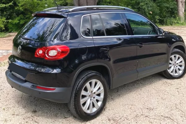 Makina ne shitje  ne Tirane - 8,800 Euro