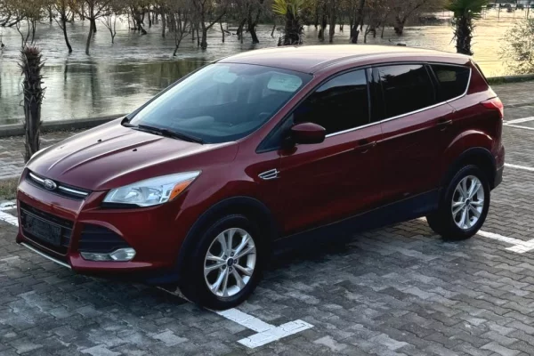 Makina ne shitje  ne Tirane - 6,500 Euro