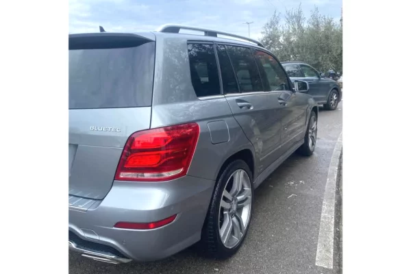 Makina ne shitje ne Tirane - 12,500 Euro